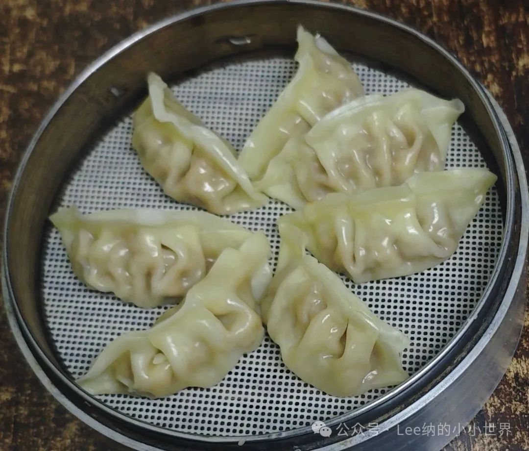 DƬ